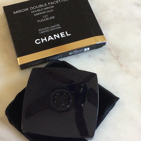Chanel Code Couleur Limited Fugueuse #127 (blue) Mirror Duo Miroir New In Box - Picture 2 of 3